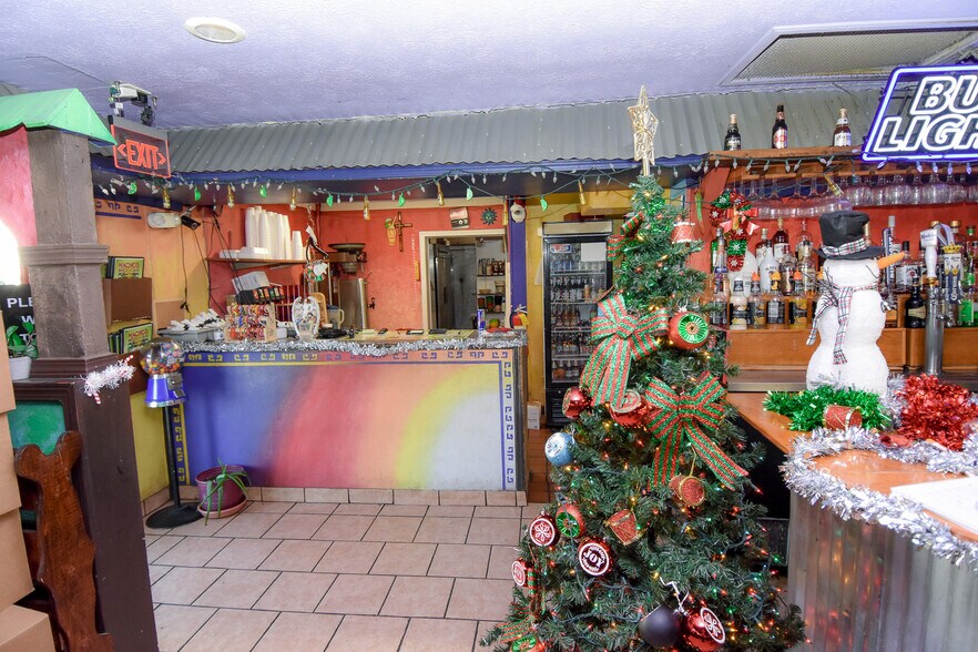 More Photos Of 1082 Highway 19 N, Thomaston Restaurant For Sale