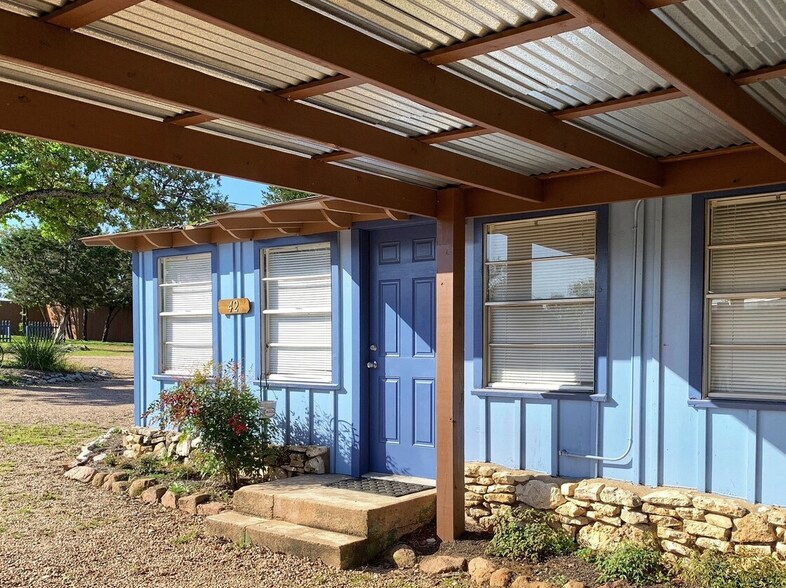 More Photos Of 1400 Ranch Road 261, Buchanan Dam Hotel For Sale