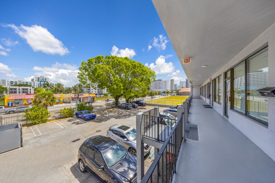 More Photos Of 752-776 W Flagler St, Miami Storefront Retail Office For Lease