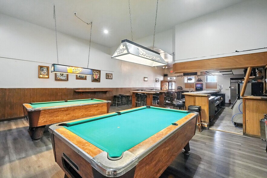 More Photos Of 105 Main St, Jackson Bar For Sale