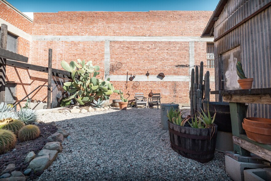 More Photos Of 3612 W Washington Blvd, Los Angeles Warehouse For Sale