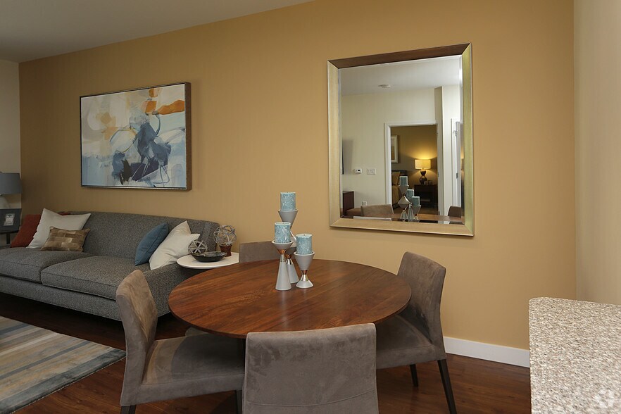More Photos Of 4 Berry St, North Andover Apartments For Lease