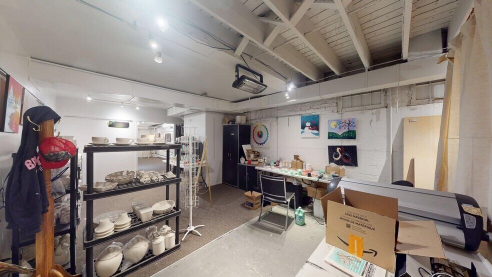 More Photos Of 800 Baker St, Cranbrook Storefront Retail Office For Sale