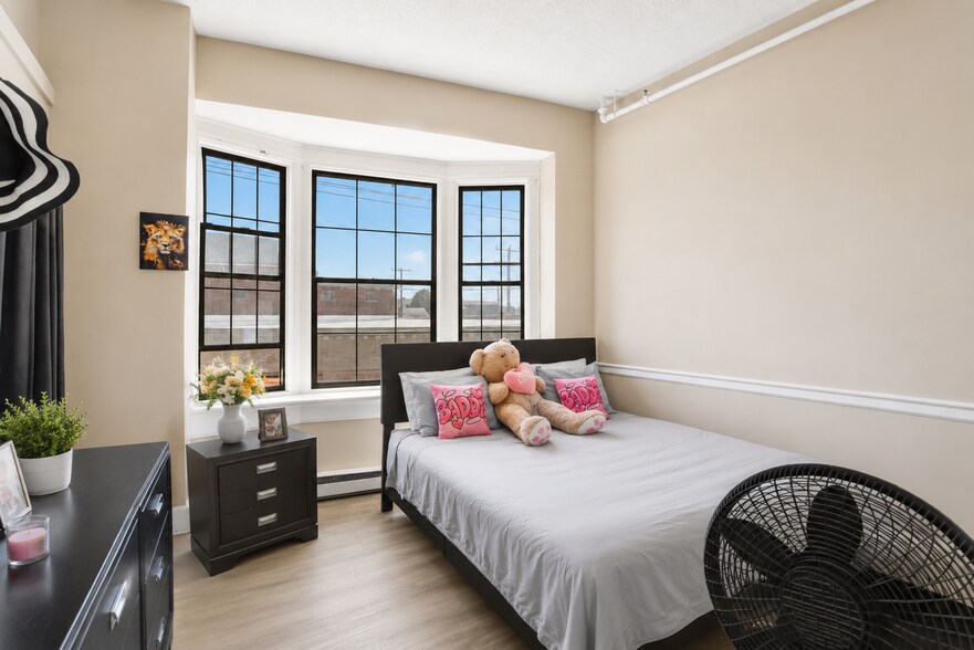 More Photos Of 35 Union St, New London Apartments For Sale