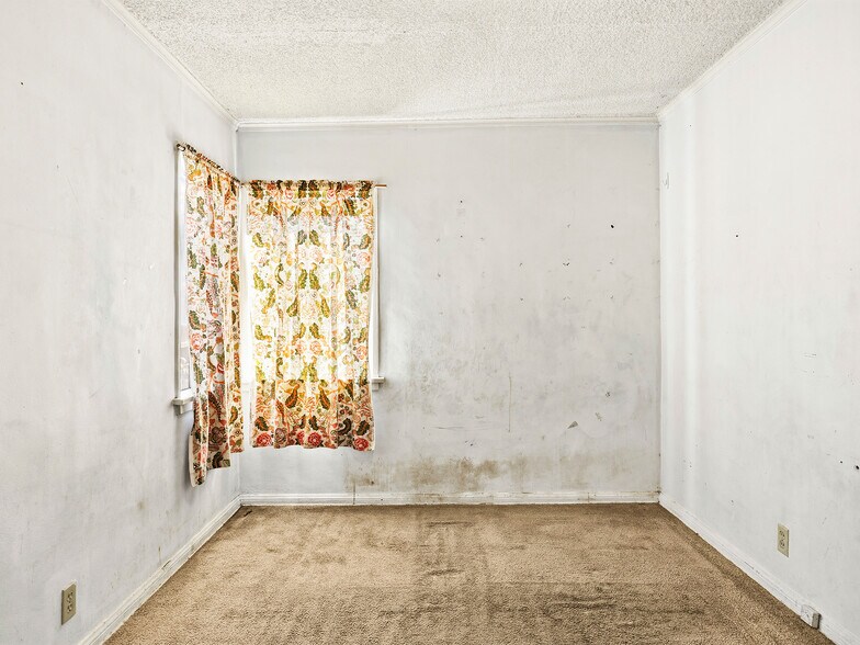 More Photos Of 1218 N Hollywood Way, Burbank Multifamily For Sale