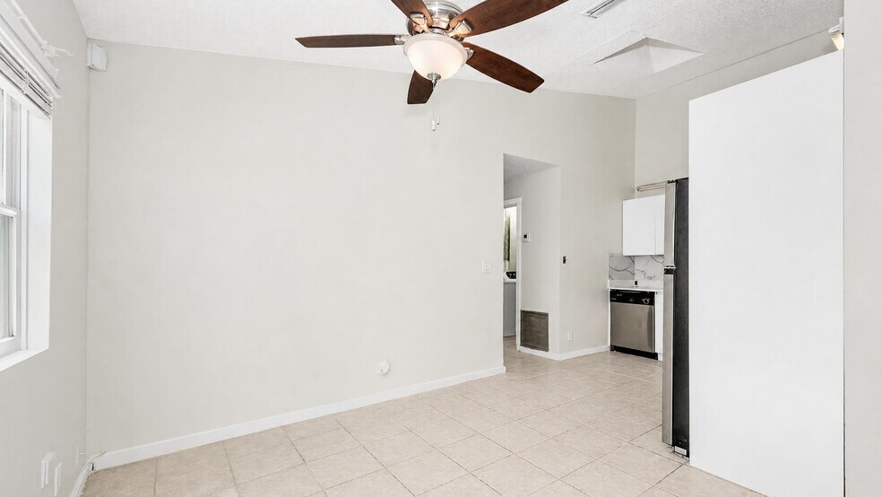 More Photos Of 11281 NW 39th St, Coral Springs Multifamily For Sale