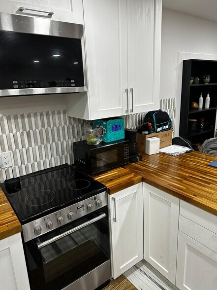 More Photos Of 7779 Morrison Rd, Lakewood Restaurant For Sale