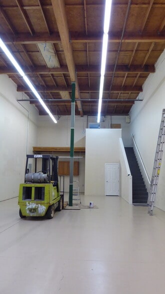 More Photos Of 34 Union Way, Vacaville Flex For Lease