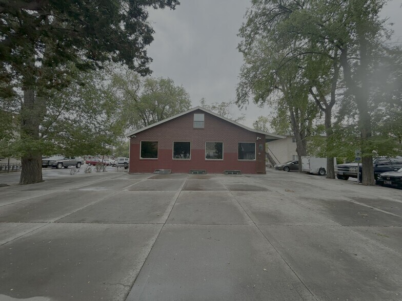 More Photos Of 404 S Pratt Ave, Carson City Office For Sale