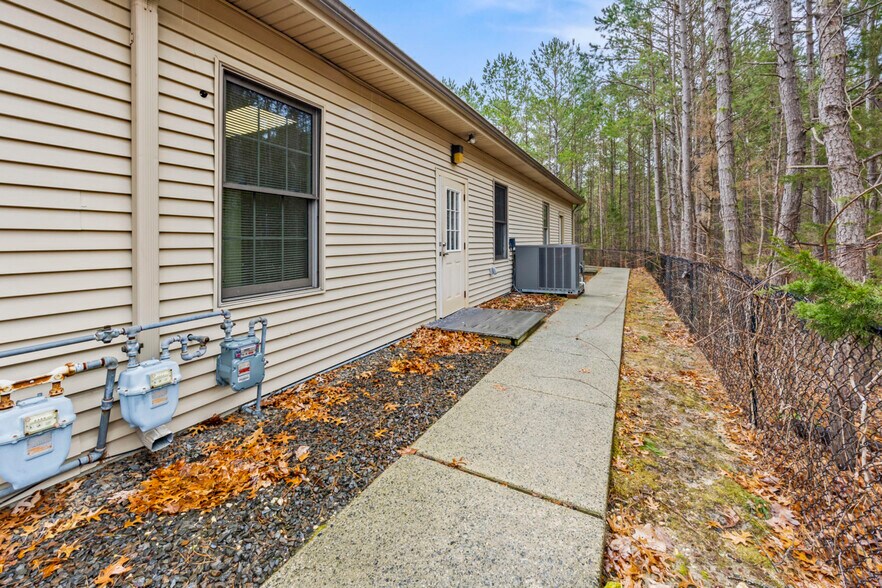 More Photos Of 314 Chris Gaupp Dr, Galloway Medical For Lease