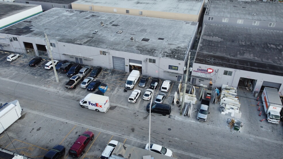 More Photos Of 733-757 W 26th St, Hialeah Warehouse For Lease