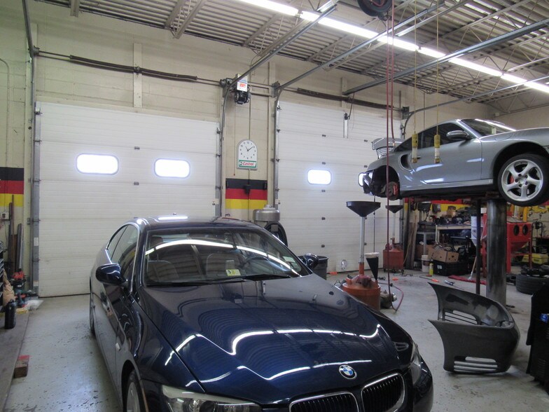 More Photos Of 4794 S Dixie Dr, Dayton Auto Repair For Lease