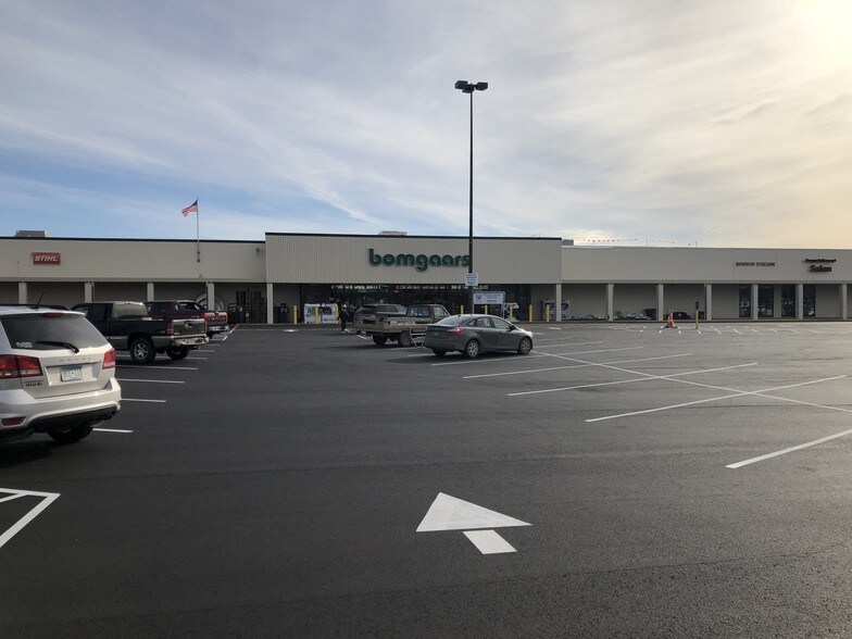 More Photos Of 1230 State St N, Waseca Storefront For Lease