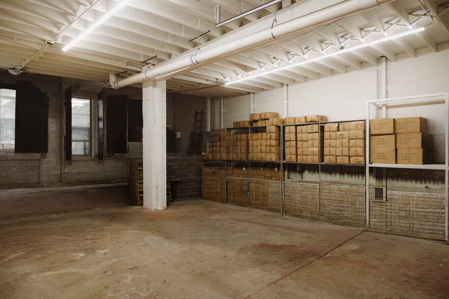 More Photos Of 2564 Michigan Ave, Detroit Storefront Retail Residential For Sale