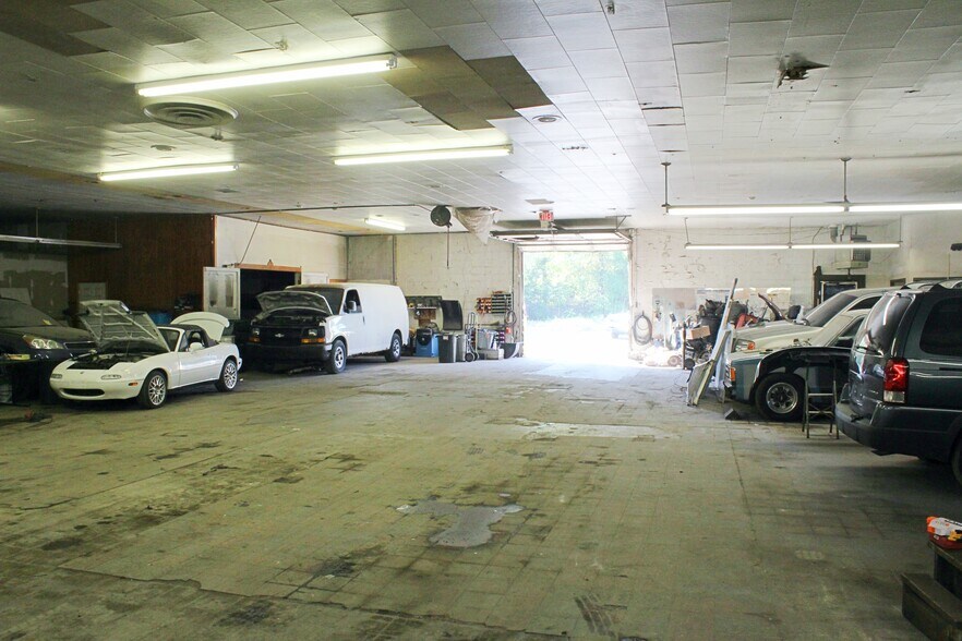 More Photos Of 3031 S Holt Rd, Indianapolis Warehouse For Sale