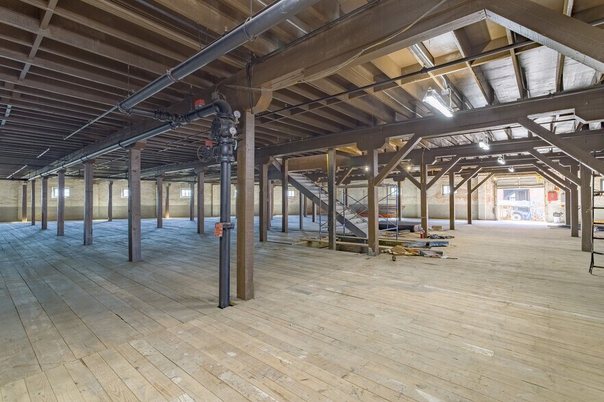 More Photos Of 2000 Nance St, Houston Loft Creative Space For Lease