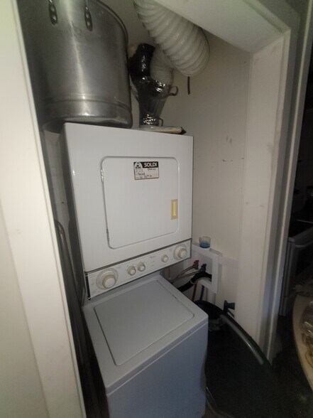 More Photos Of 1458 W 32nd St, Indianapolis Apartments For Sale