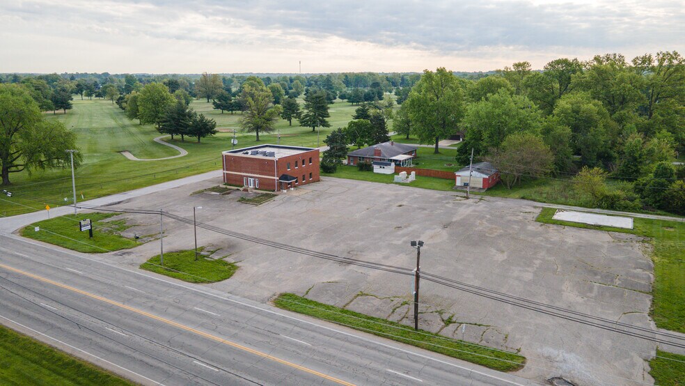 More Photos Of 3900 S 7th St, Terre Haute Office For Sale