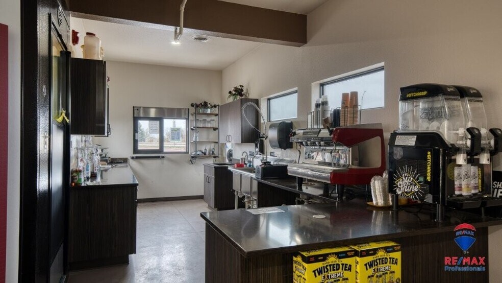 More Photos Of 5201 S Douglas Hwy, Gillette Bar For Sale
