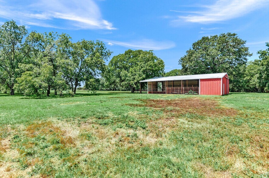 More Photos Of 27160 State Highway 56, Whitesboro Land For Sale