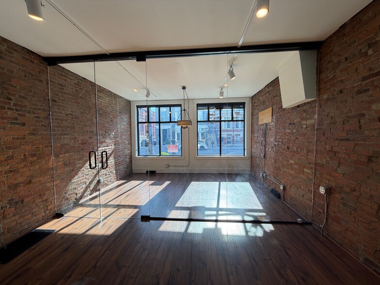 More Photos Of 1400 Elm St, Cincinnati Storefront Retail Office For Lease
