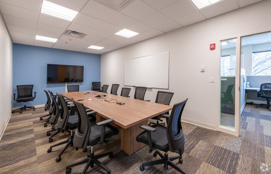More Photos Of 1 Monarch Dr, Littleton Office For Lease