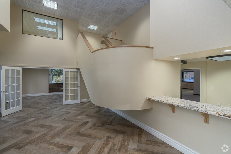 More Photos Of 10304 Placer Ln, Sacramento Office For Lease