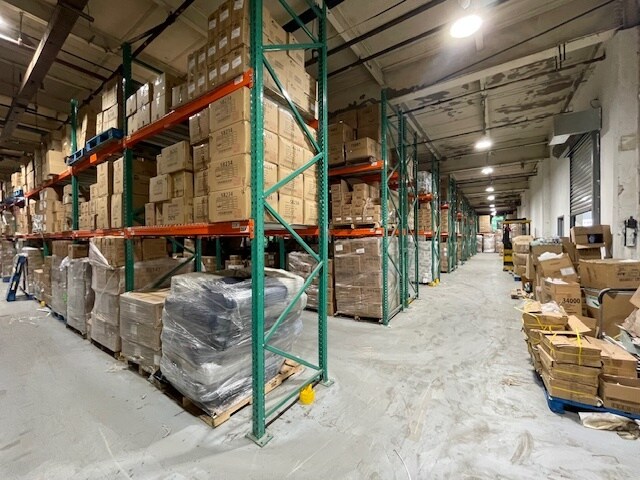 More Photos Of 75 Onderdonk Ave, Maspeth Manufacturing For Sale