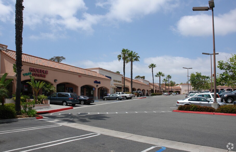 More Photos Of 1601-1651 S Melrose Dr, Vista Unknown For Lease