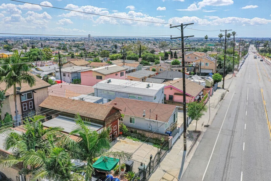 More Photos Of 474 S Eastern Ave, East Los Angeles Multifamily For Sale