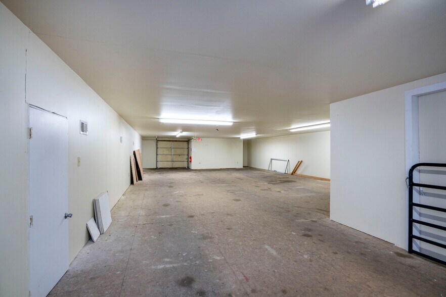 More Photos Of 3340 E Pleasant Valley Blvd, Altoona Freestanding For Sale