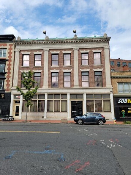More Photos Of 132 Grand St, Waterbury Office For Lease