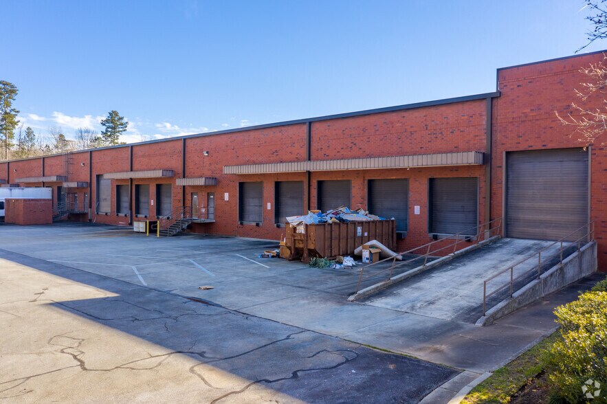 More Photos Of 560 Old Peachtree Rd, Suwanee Warehouse For Lease