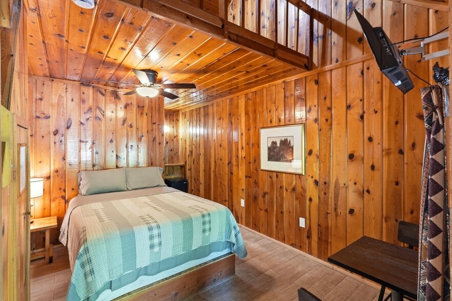 More Photos Of 1355 E Christopher Creek Loop, Payson Hotel For Sale