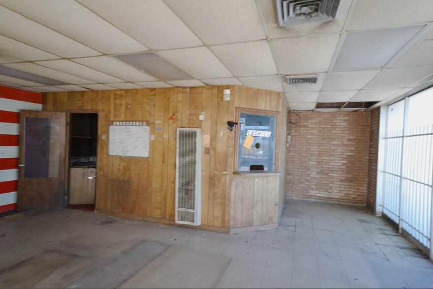 More Photos Of 3350 Fredericksburg Rd, San Antonio Auto Repair For Lease