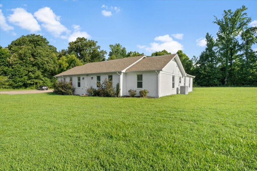 More Photos Of 2855 Us-64 Hwy, Eads Office For Sale