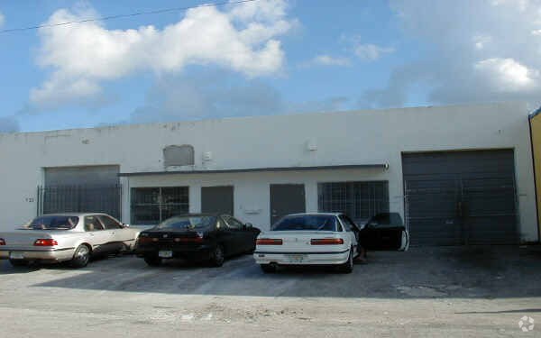 More Photos Of 729-731 NW 1st St, Fort Lauderdale Industrial For Lease