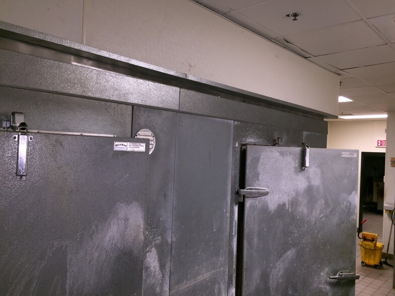 More Photos Of 3707-3733 Gulf Breeze Pky, Gulf Breeze Freestanding For Lease