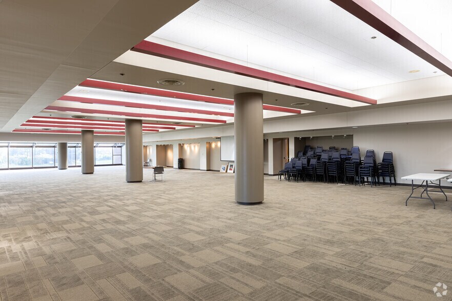 More Photos Of 480 Vantage Pt, Miamisburg Medical For Sale