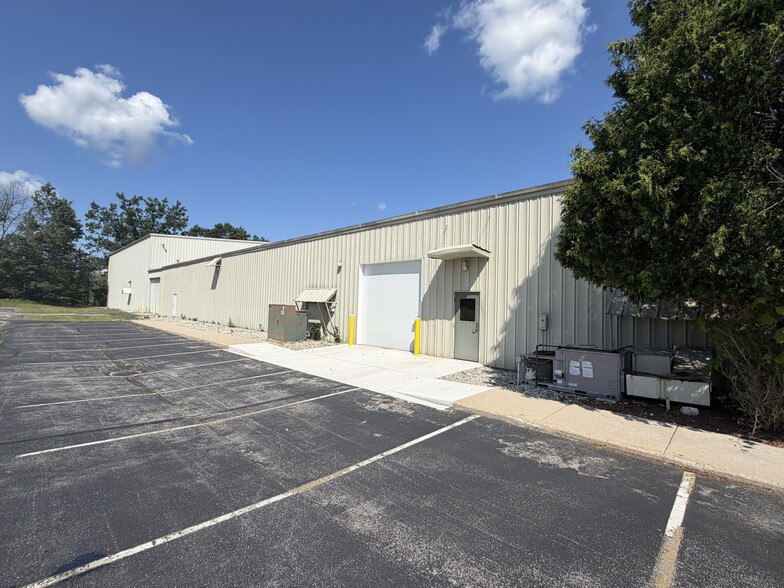 More Photos Of 2291 Traversefield Dr, Traverse City Manufacturing For Lease