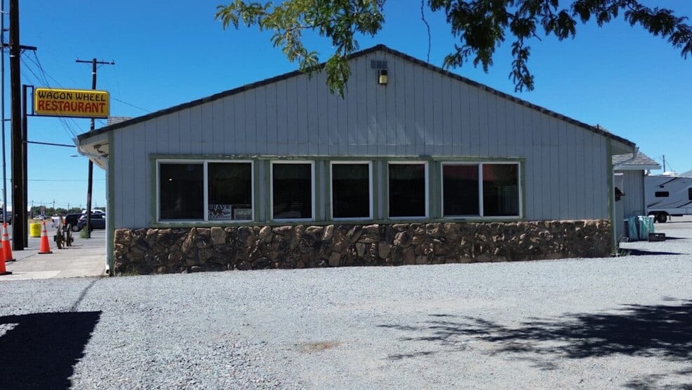More Photos Of 308 W 12th St, Alturas Hotel For Sale