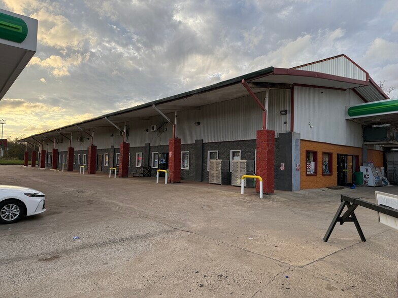 More Photos Of 7311 Highway 104 N, Cedar Grove General Retail For Sale