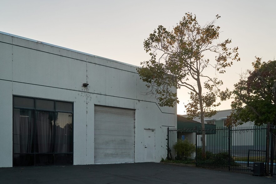 More Photos Of 3033-3095 Richmond Pky, Richmond Unknown For Lease