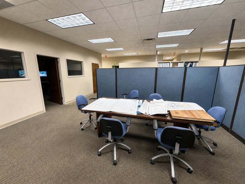 More Photos Of 100 Briarwood West Dr, Jackson Unknown For Lease
