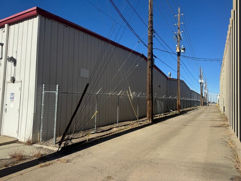 More Photos Of 3600 E 45th Ave, Denver Manufacturing For Sale