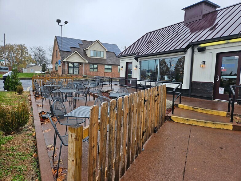 More Photos Of 2519 N 1st Ave, Evansville Fast Food For Lease