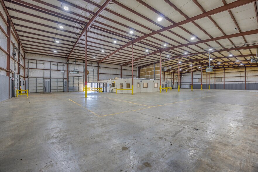 More Photos Of 120 McDougall Ct, Greenville Unknown For Lease