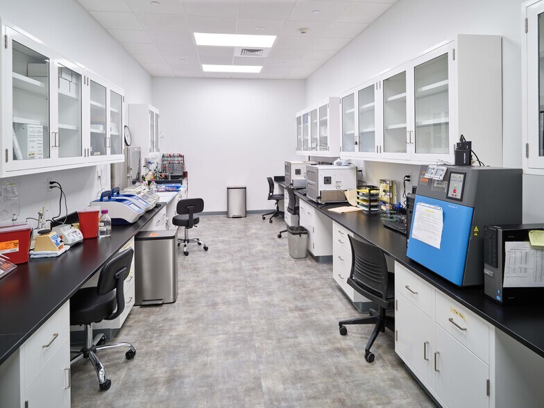 More Photos Of 5370 Alhambra Ave, Los Angeles Research And Development For Lease