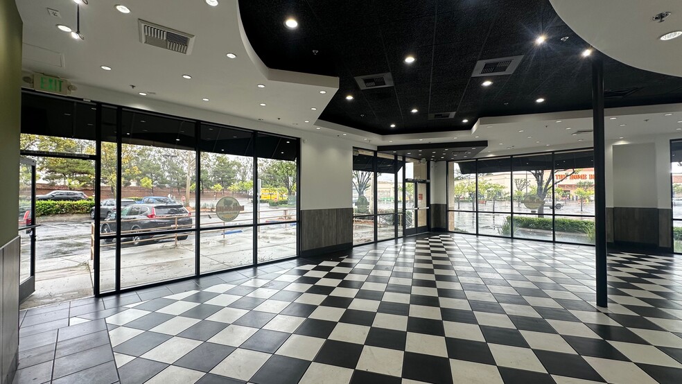 More Photos Of 475-745 E Hospitality Ln, San Bernardino Unknown For Lease