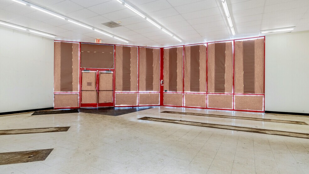 More Photos Of 8145 W US Hwy 2, Iron Mountain Freestanding For Sale